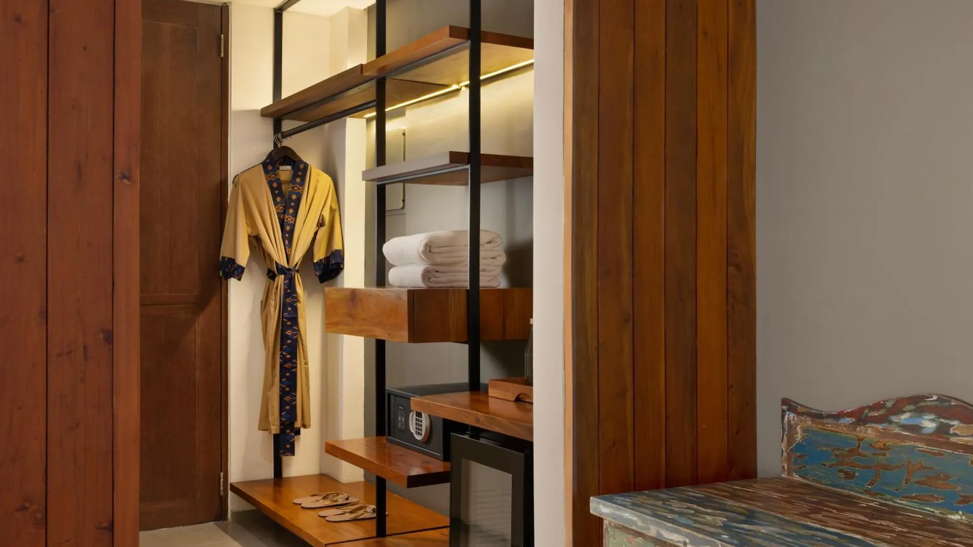 Dialoog Seminyak Hotel