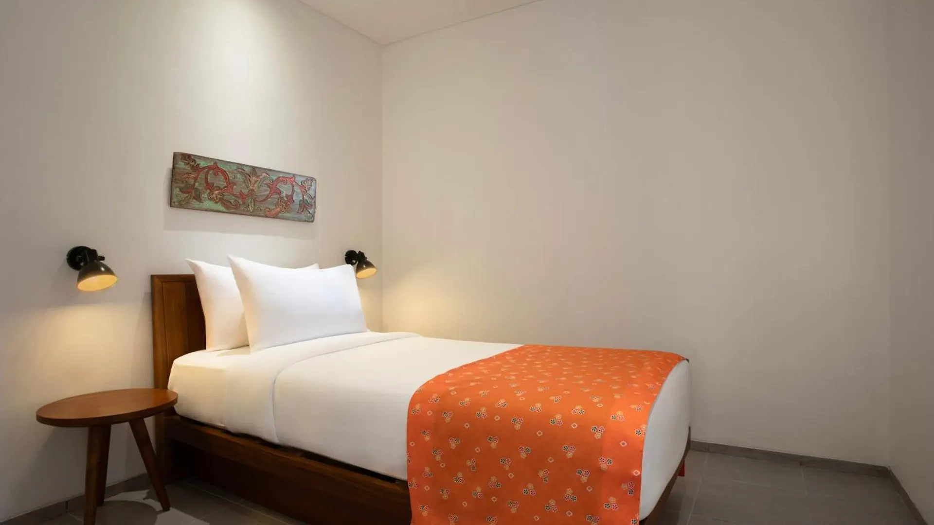 Dialoog Seminyak Hotel